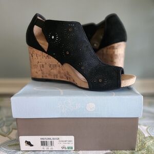 Like New! Life Strides Wedges
